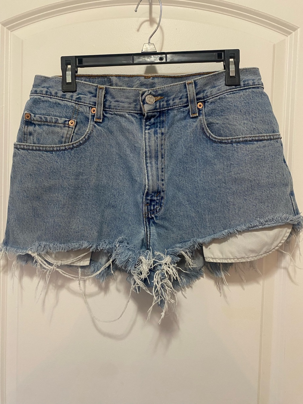 Women’s Vintage Frayed Denim Shorts - Light Blue